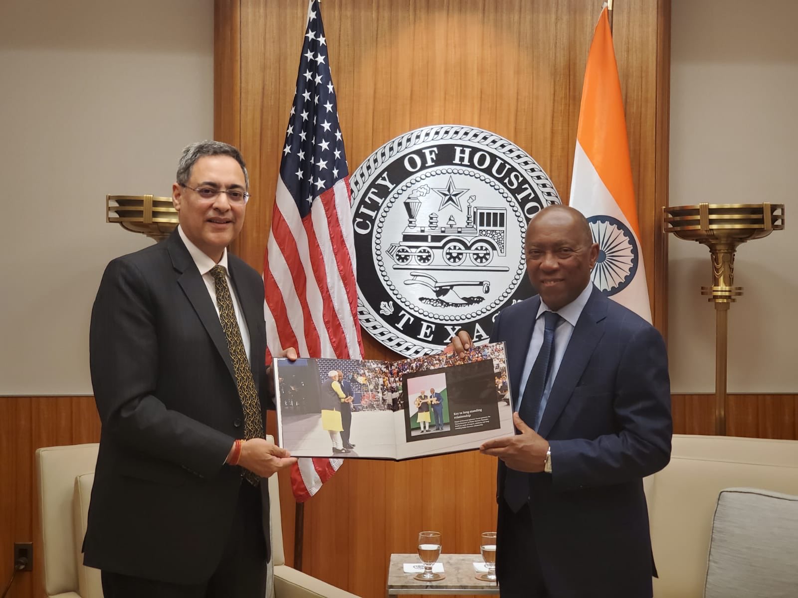 Consul General met Mayor of Houston Sylvester Turner and Discussed multifaceted ties between India and Houston on March 2, 2020